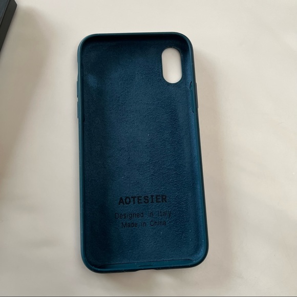 EUC iPhone X/XS silicone case - Picture 5 of 6